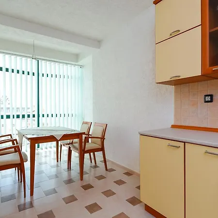 Center Gili 4* Γκόστιβαρ